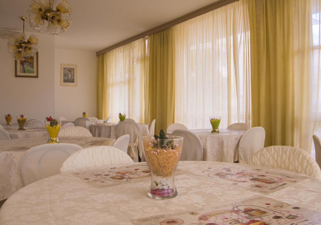 Hotel Fucsia 里乔内 外观 照片