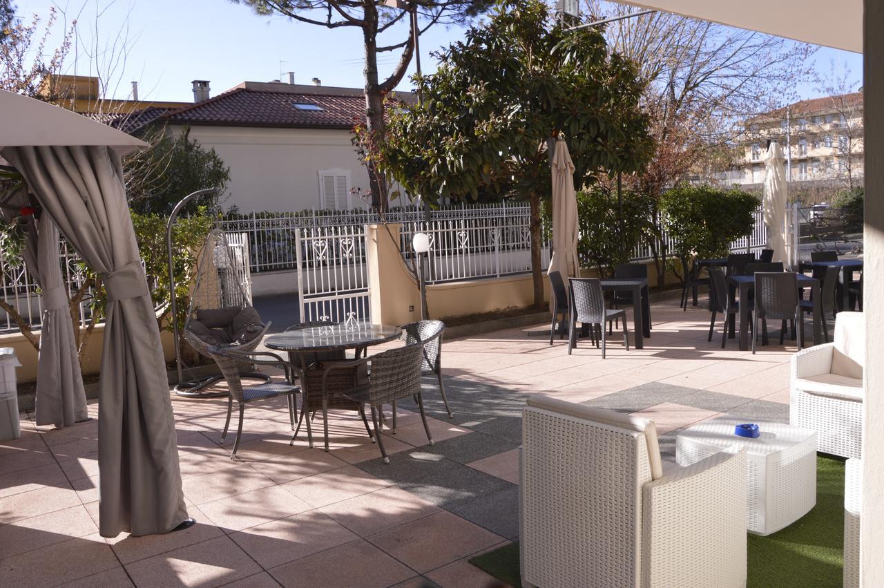 Hotel Fucsia 里乔内 外观 照片